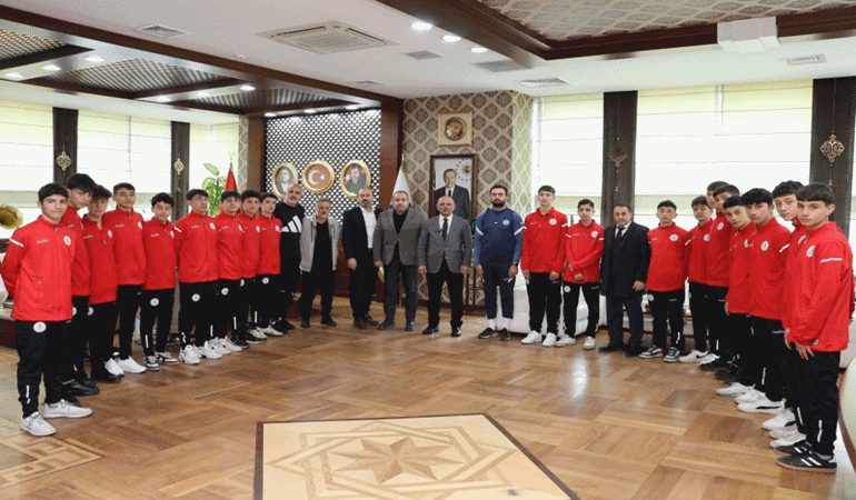 Başkan Söğüt Körfez GB U14 takımını uğurladı