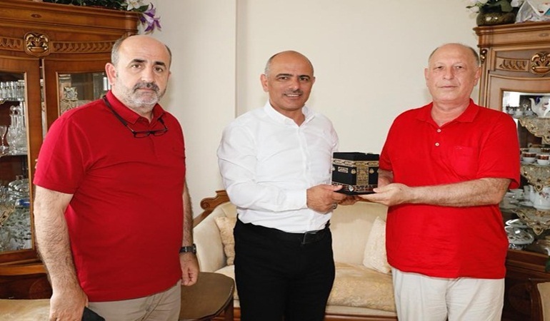 Başkan Söğüt’ten hacı ziyaretleri