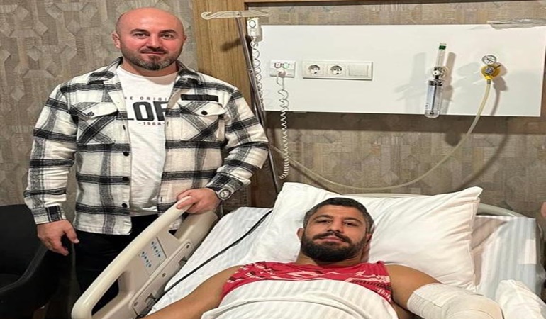 Başpehlivan Duman, Atakent Cihan Hastanesi'nde bıçak altına yattı