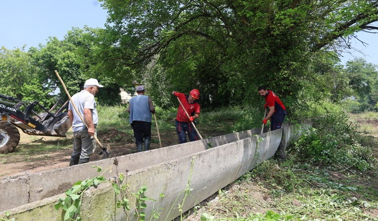Bayraktar’da tarımsal sulama kanalları temizlendi