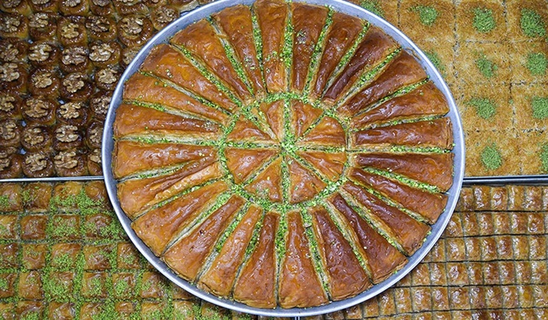 Bayramda hileli baklavaya dikkat!