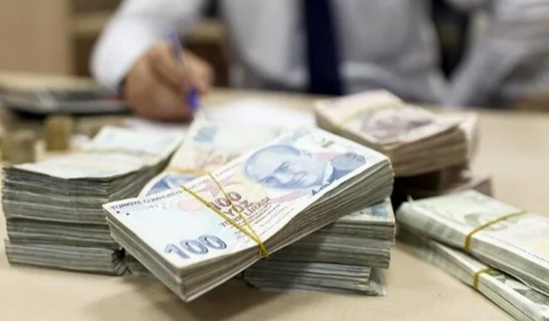 Bazı memurlara giyecek yardımı nakit olarak ödenecek