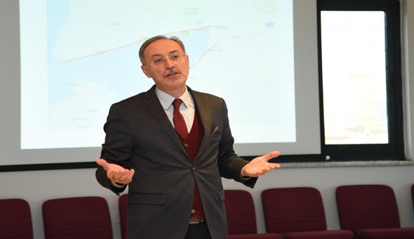 Beklenen depreminin tarihini ve şiddetini açıkladı 