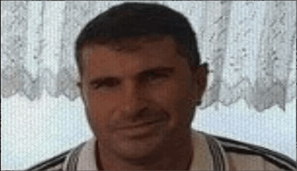 Belediye işçisi çöp kamyonu ile ağaç arasına sıkıştı