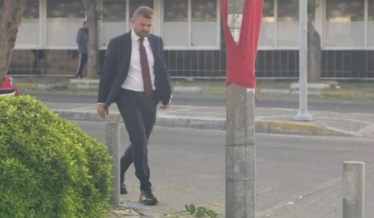 Belediyeye yürüyerek gidip gelen başkan