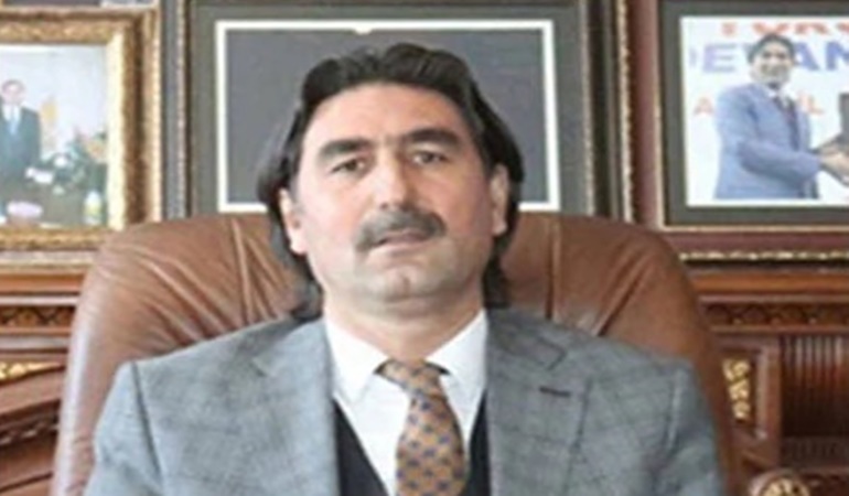 Belediyeyi aile şirketine çevirdi