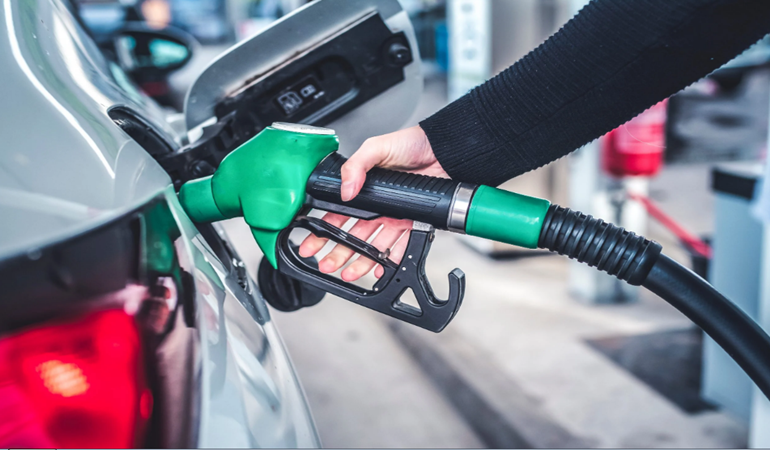 Benzin ve motorine çifte zam