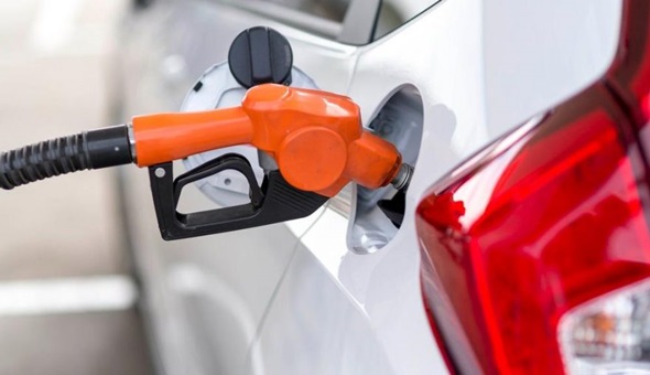 Benzin ve motorine yine zam geliyor