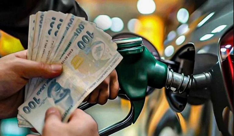 Benzine yeni bir zam daha geliyor