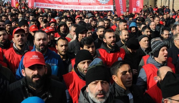 Binlerce işçi greve gidiyor