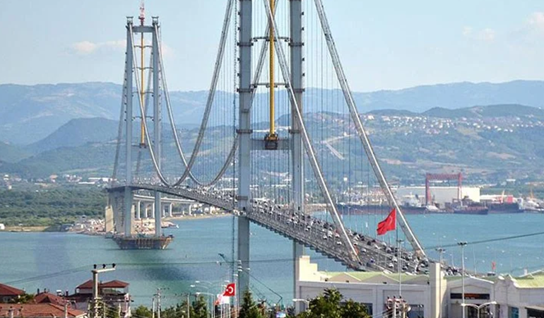 Binlerce kişi Osmangazi Köprüsü’nde koşacak!