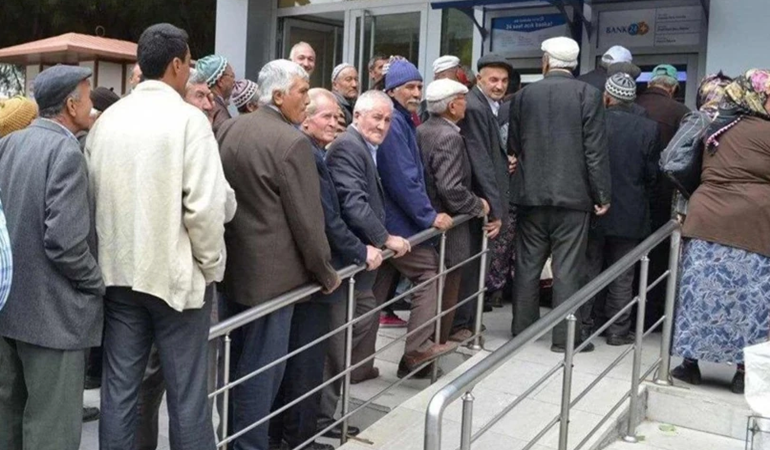 Binlerce kişinin emekli maaşları iptal edildi