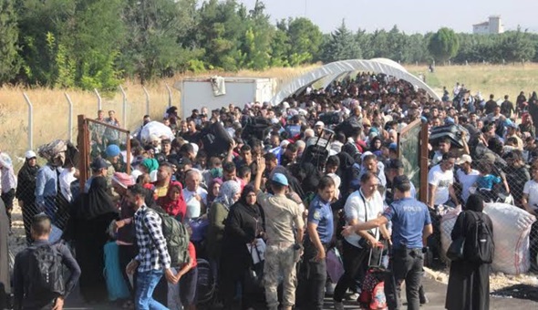 Binlerce Suriyeli yine sınıra dayandı! 