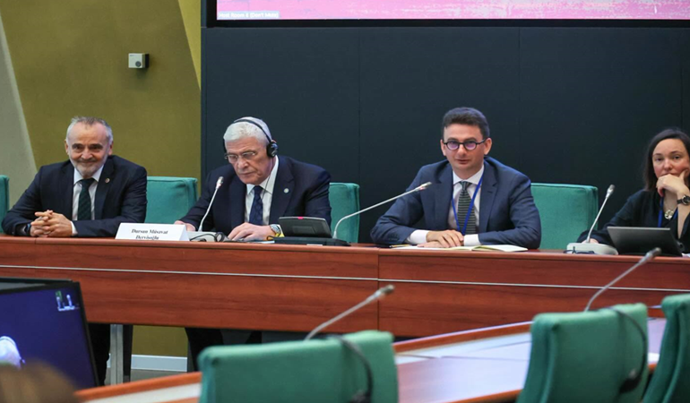 Bir an önce parlamenter sisteme dönülmeli