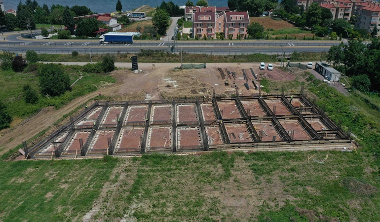 Bir otobüs terminali de Karamürsel’e