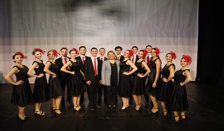 Bir Şehrin Hikayesi ile İzmit’te büyülü gece 