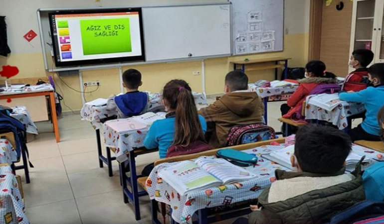 Bir sınıfta 38 öğrencinin sadece 3’ü Türk