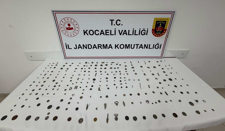 Bir vatandaşın üzerinden onlarca Roma sikkesi çıktı