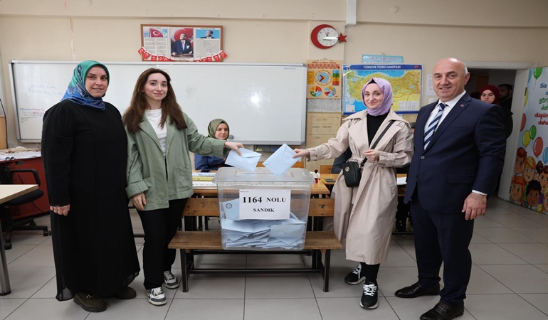 Bıyık, oyunu ailesiyle birlikte kullandı: Kazanan Darıca olacak