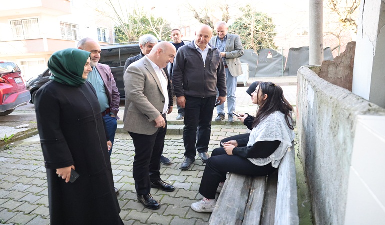 Bıyık, Ramazan'da mahalle mahalle geziyor