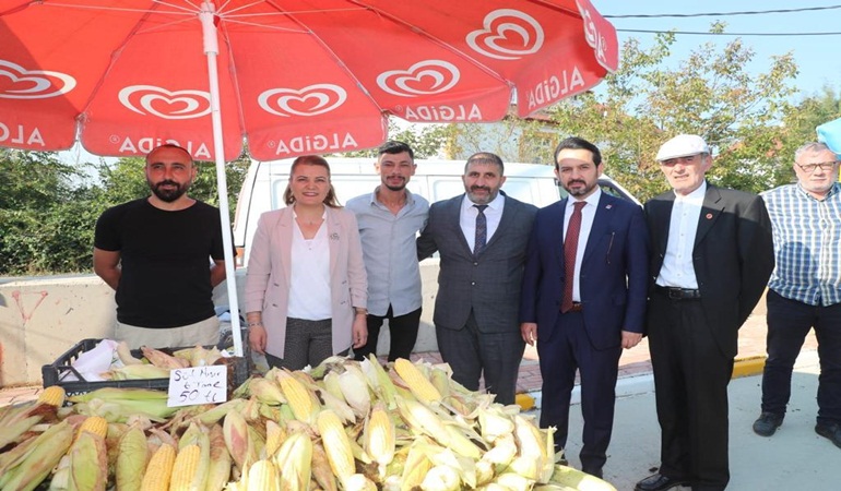 Biz pazarcı esnafımızı samimiyetle söylüyorum çok seviyoruz