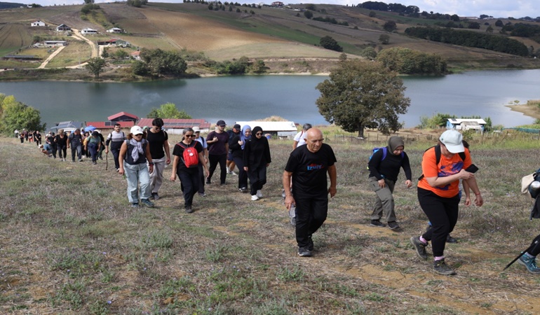 Bizim Köy’de doğa yürüyüşüne devam