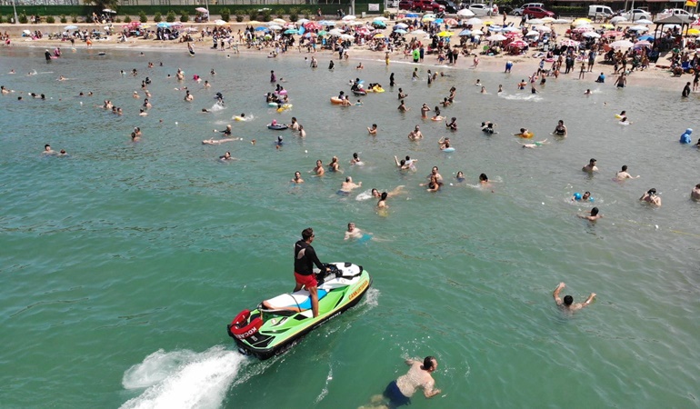 Boğulmak üzereyken ölümün kıyısından aldılar