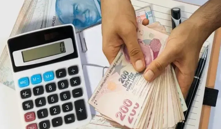 Borcu olan emeklilere kötü haber! Kesinti yapılacak