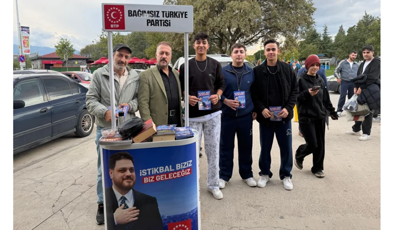 BTP’liler Ulus Pazarı’na gidenleri de partilerine üye kaydetti!