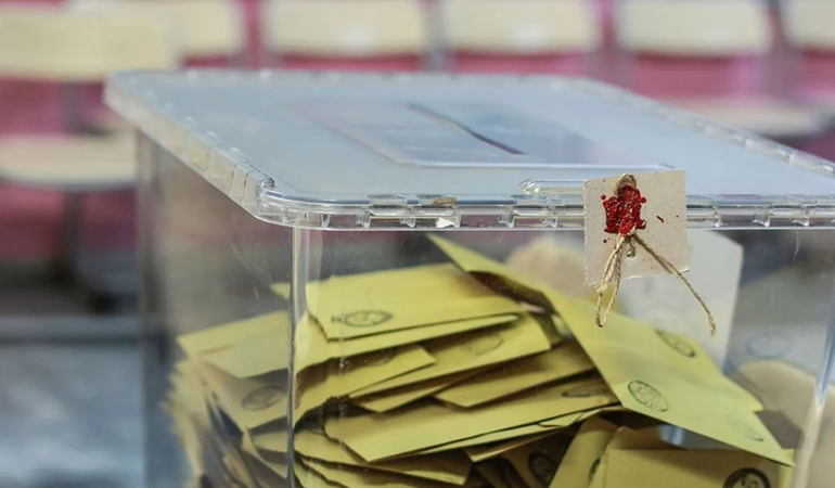 Bu ankette CHP, AKP'ye fark attı!