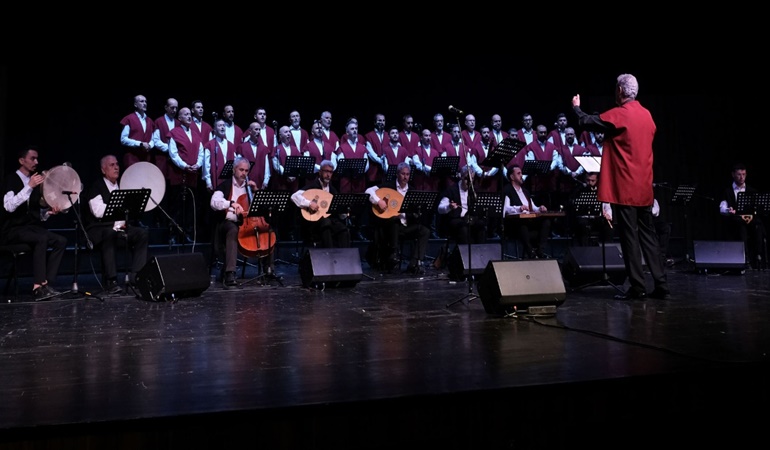 Bu konserde gönüller ilahi aşkla doldu!