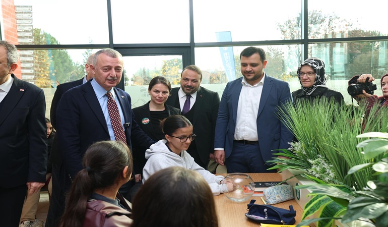 Bu kütüphanelerde gençlerimiz geleceğe hazırlanıyor