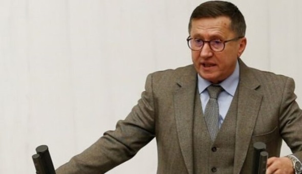 Bu milleti zehirlemeye çalışıyorlar 