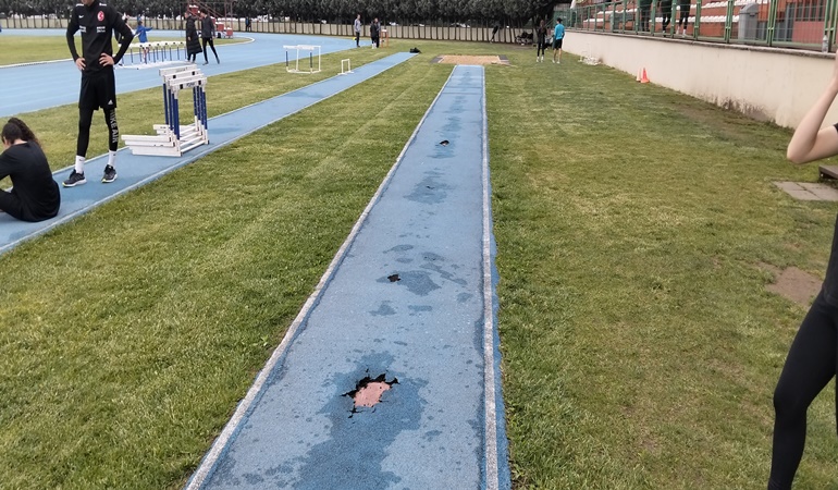 Bu pistte sporcu sakatlanır!