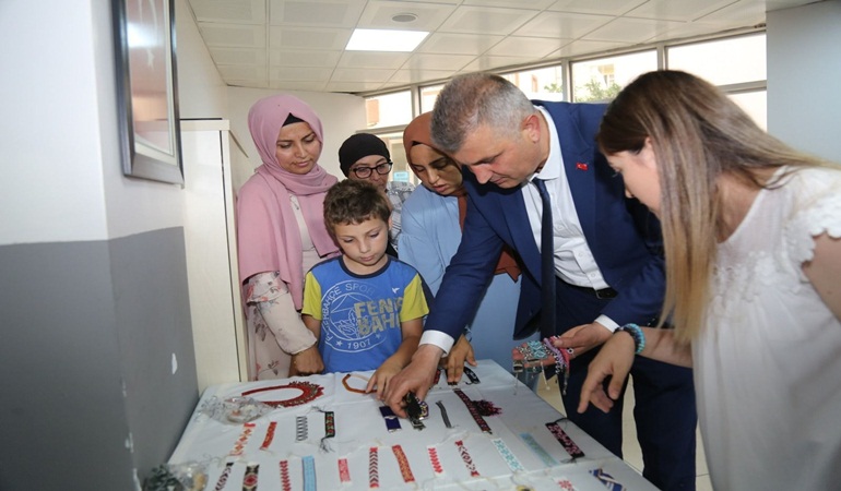 Bu sergi engelleri aştı