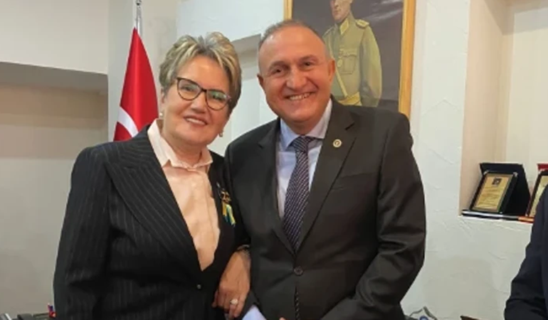 Bu tablonun sorumlusu Meral Akşener'dir!