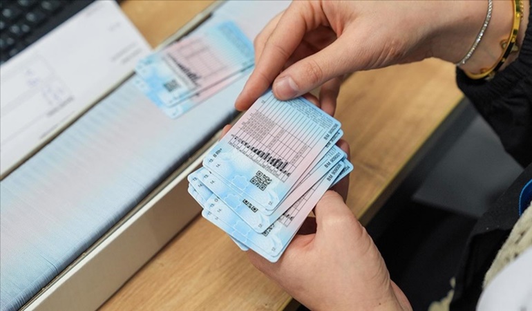 Bu tarihten sonra ehliyet yenileme cep yakacak!