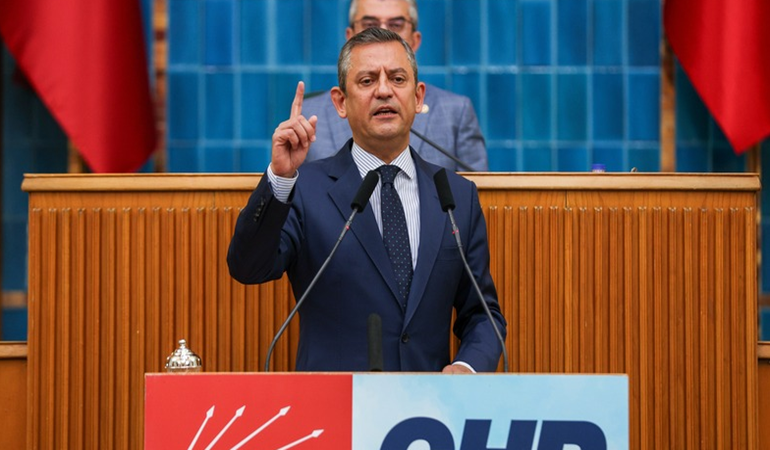 Bugün yaşananlar acziyettir, bir şakadan korkmaktır