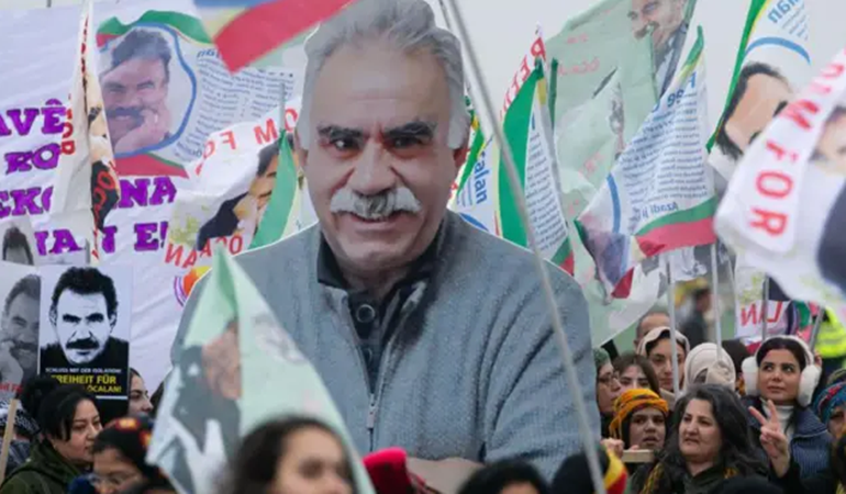 Bunu da gördük! DEM'liler Öcalan'a özgürlük sloganları atacak