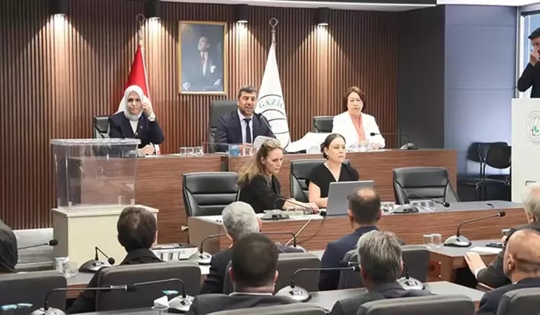 Bunun adı siyasi ahlaksızlıktır!