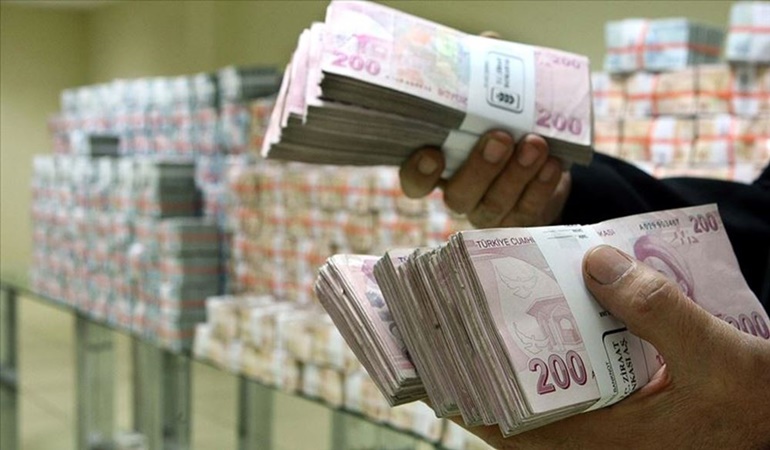 Bütçede rekor açık! Faize para dayanmıyor