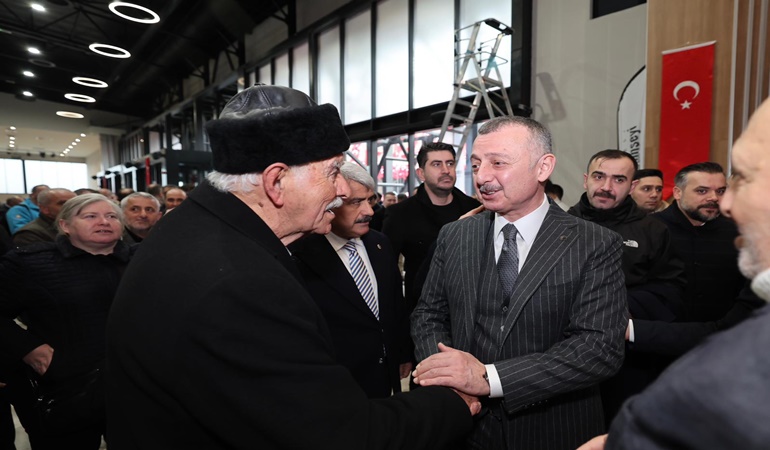 Büyükakın: Anlayana sivri sinek saz, anlamayana davul zurna az