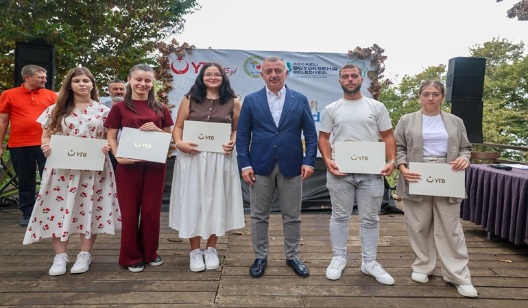 Büyükakın, Bulgaristanlı gençlerle bir araya geldi