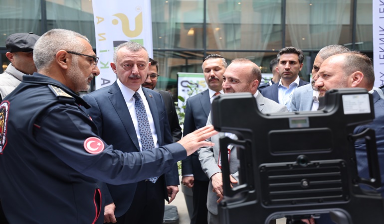 Büyükakın’dan itfaiyecilere: Hepiniz birer kahramansınız