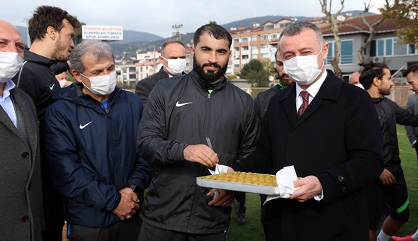 Büyükakın’dan Kocaelispor’a moral ziyareti