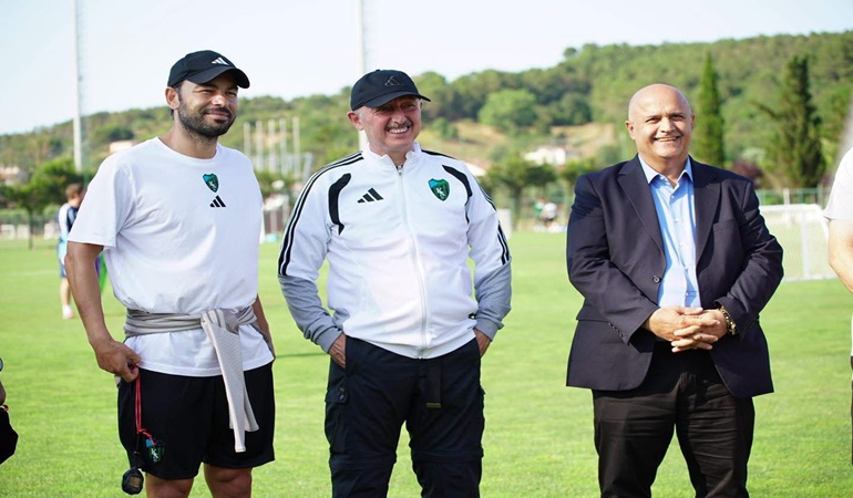 Büyükakın’dan Kocaelispor’un futbolcu ve teknik heyetine: Size güvenimiz tam