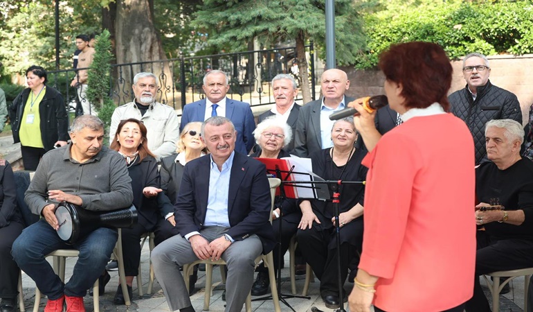 Büyükakın’dan Saygınlar Kulübü’nde müzik keyfi!