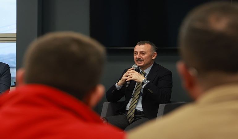 Büyükakın, Darıcalı gençlerle buluştu