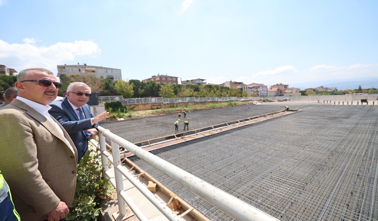 Büyükakın, Derince'de 120 yataklı sağlık tesisi inşaatını yerinde inceledi