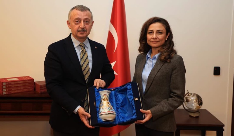 Büyükakın, Fransa’da Türk heyetine başkanlık etti